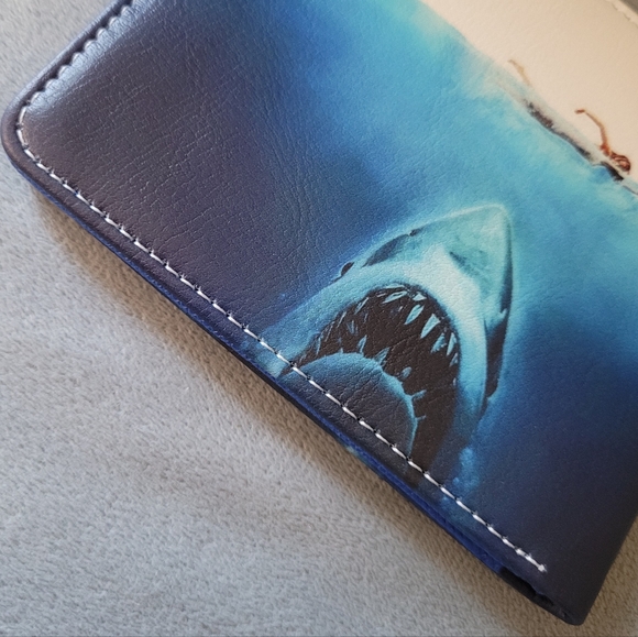 Jaws Wallet - Picture 9 of 16
